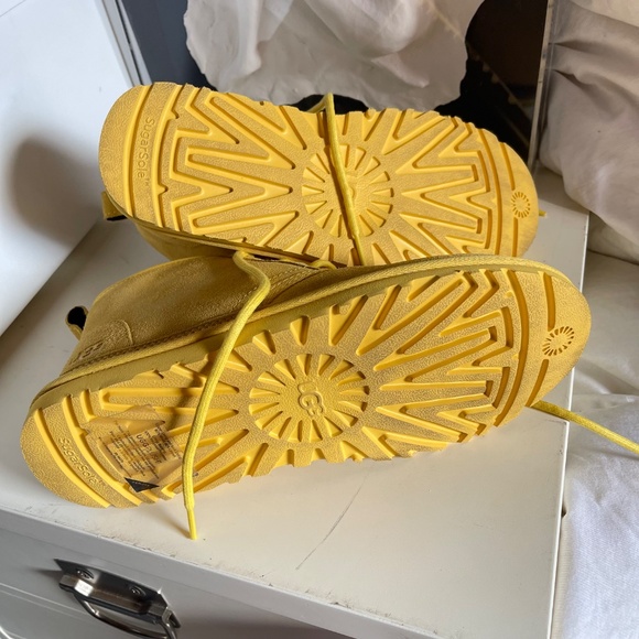 UGG Neumel Boot Canary - Picture 6 of 6